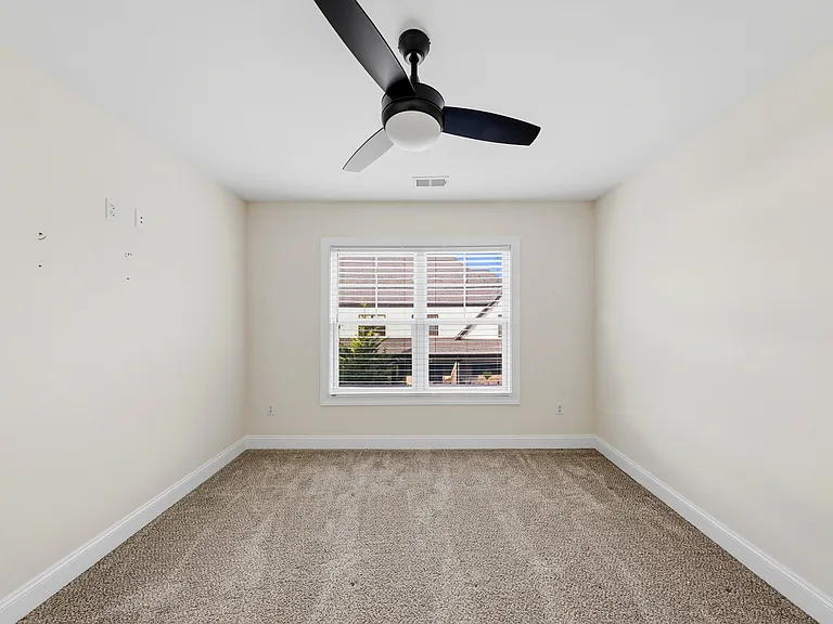 1020 Easton Ct — Photo 59