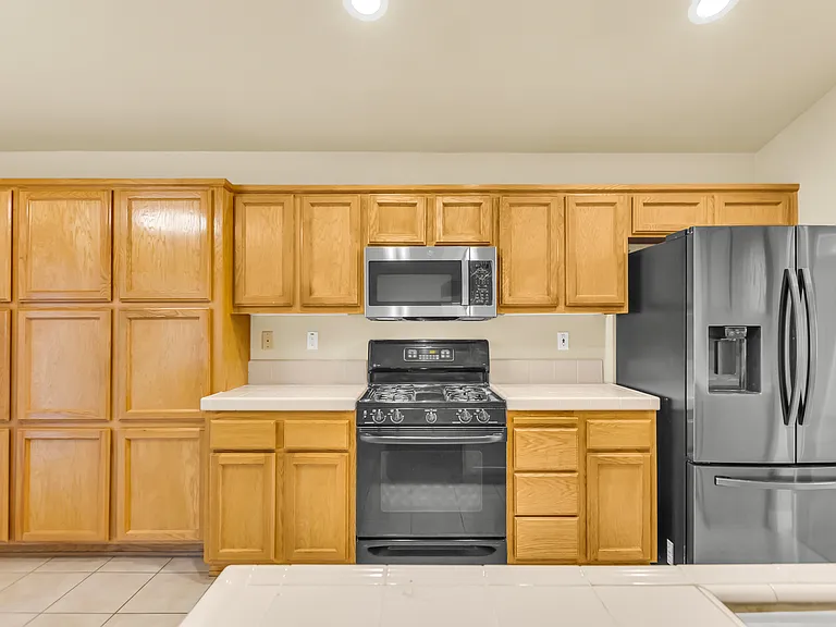 8795 Monterey Oaks Dr — Photo 27