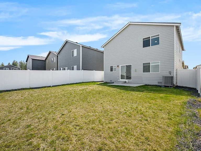 4440 W Bedford Ave — Photo 24