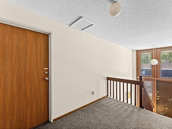 2nd image of 8143 Holmes Rd APT 201