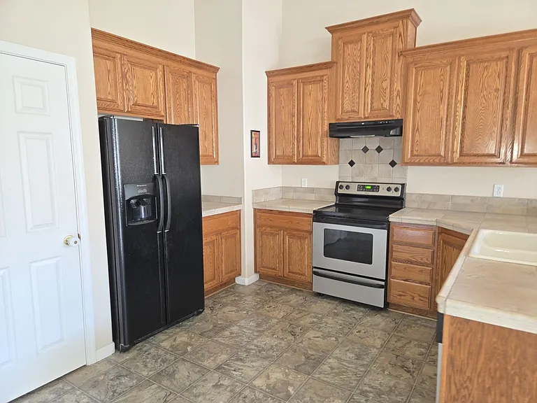 1061 William Ave #C — Photo 22