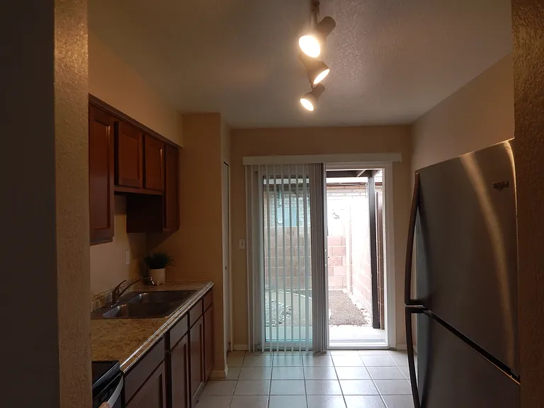 1220 E 24th St #1220 — Photo 5