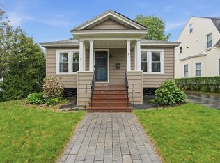 8 Carver St, Worcester, MA 01604
