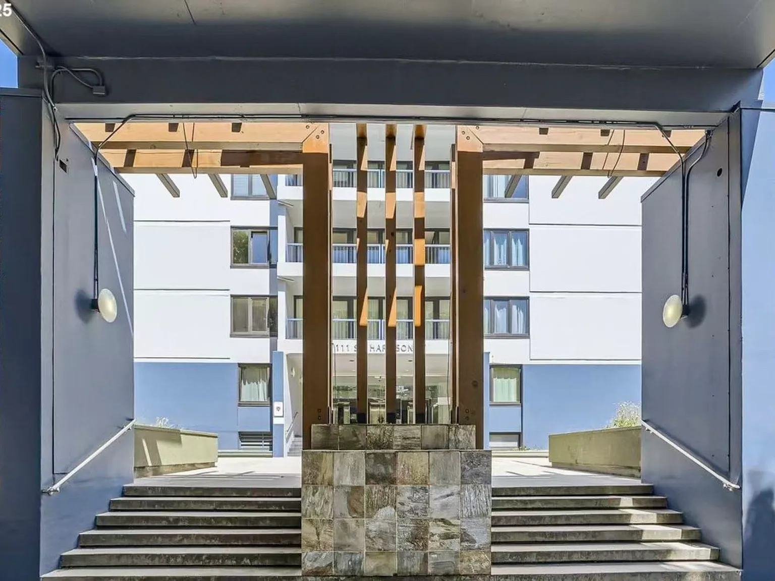 2 bed, 957 sqft, $2,285 — Photo 3
