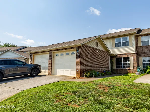 1722 Colony Square Dr, Maryville, TN 37801