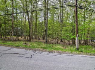 Owassa Dr, Pocono Lake, PA