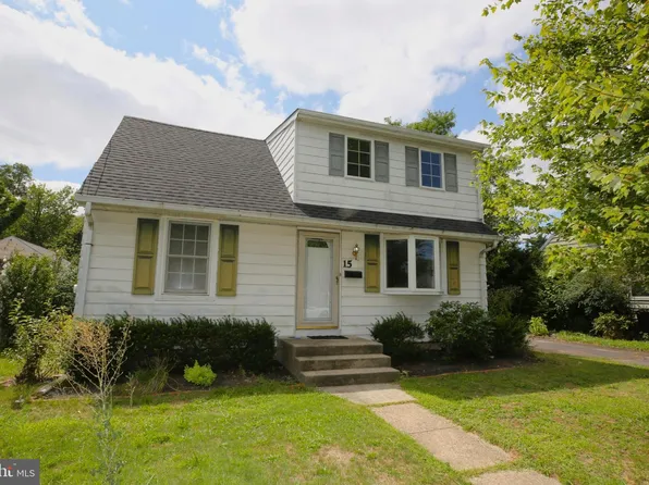 15 Fogarty Dr, Hamilton, NJ 08619