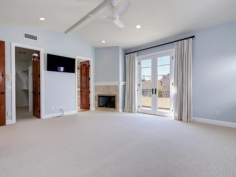 2611 Palm Ave — Photo 28