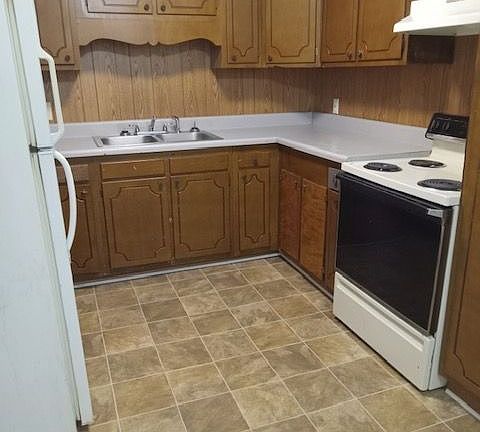 4th image of 119 E Maine Ave