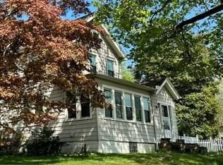 207 Delaware Ave, Fieldsboro, NJ 08505