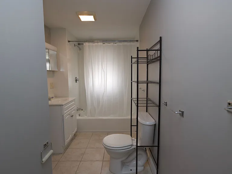 24 Webster St — Photo 14