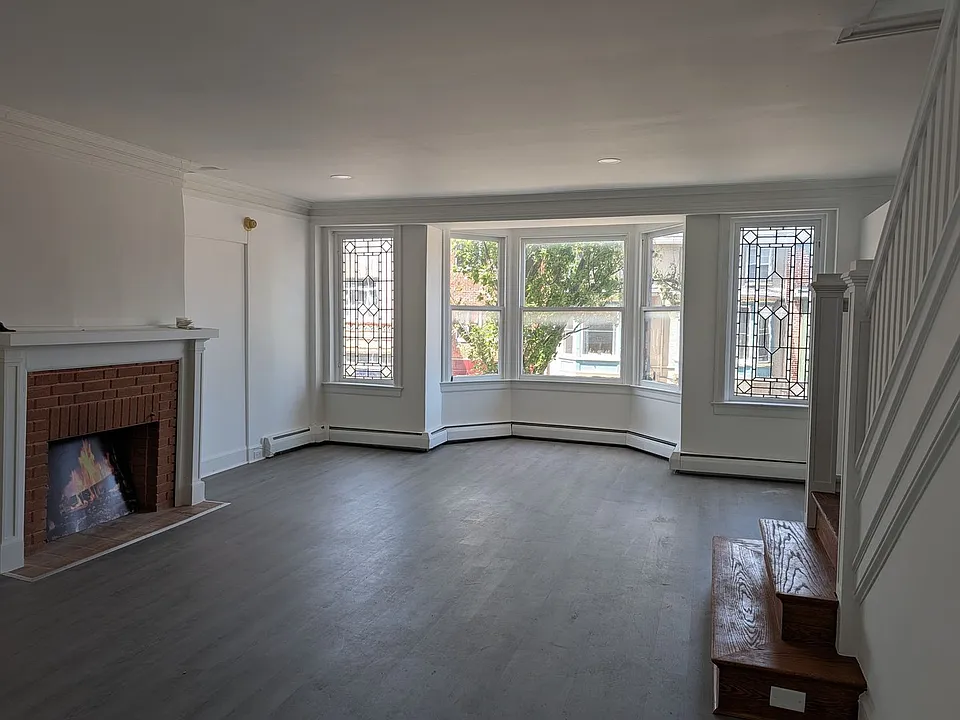 21-23 N Beaver St