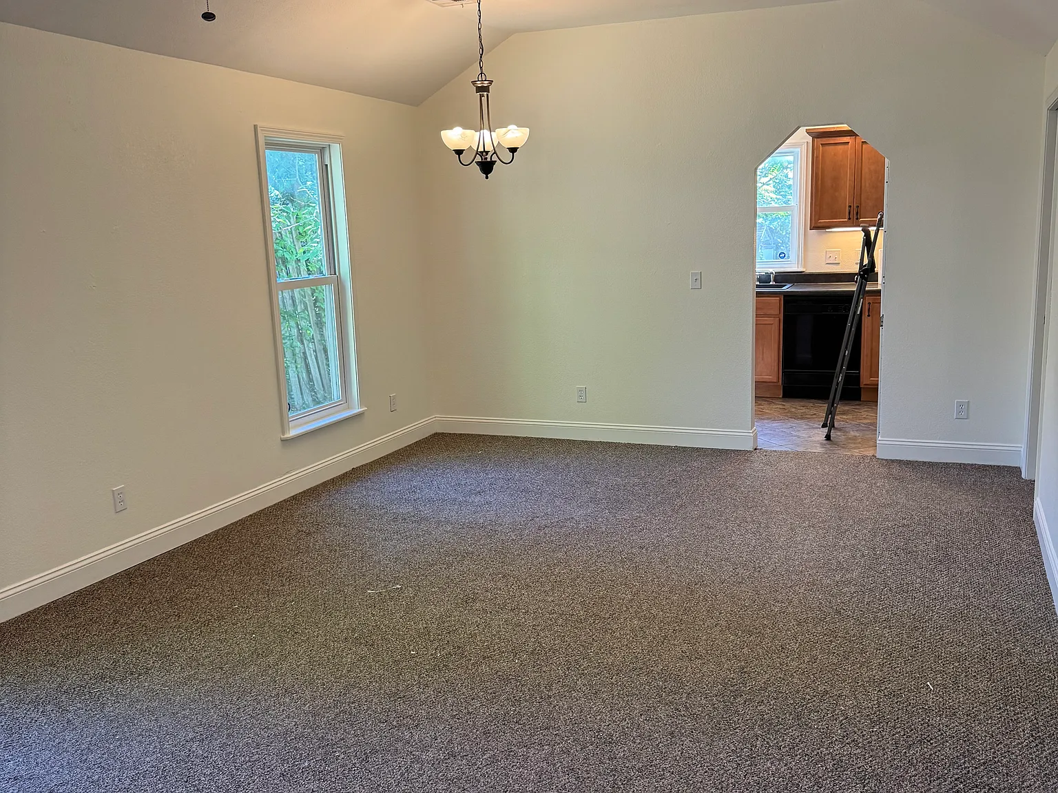 2 bed, 832 sqft, $1,190 — Photo 3