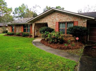 3861 River Pine Dr, Moss Point, MS 39563