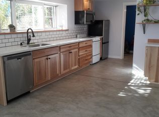 7003 NE Everett St #B, Portland, OR 97213