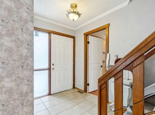 3412 W Temple Rd NE, Calgary, AB T1Y 3A9