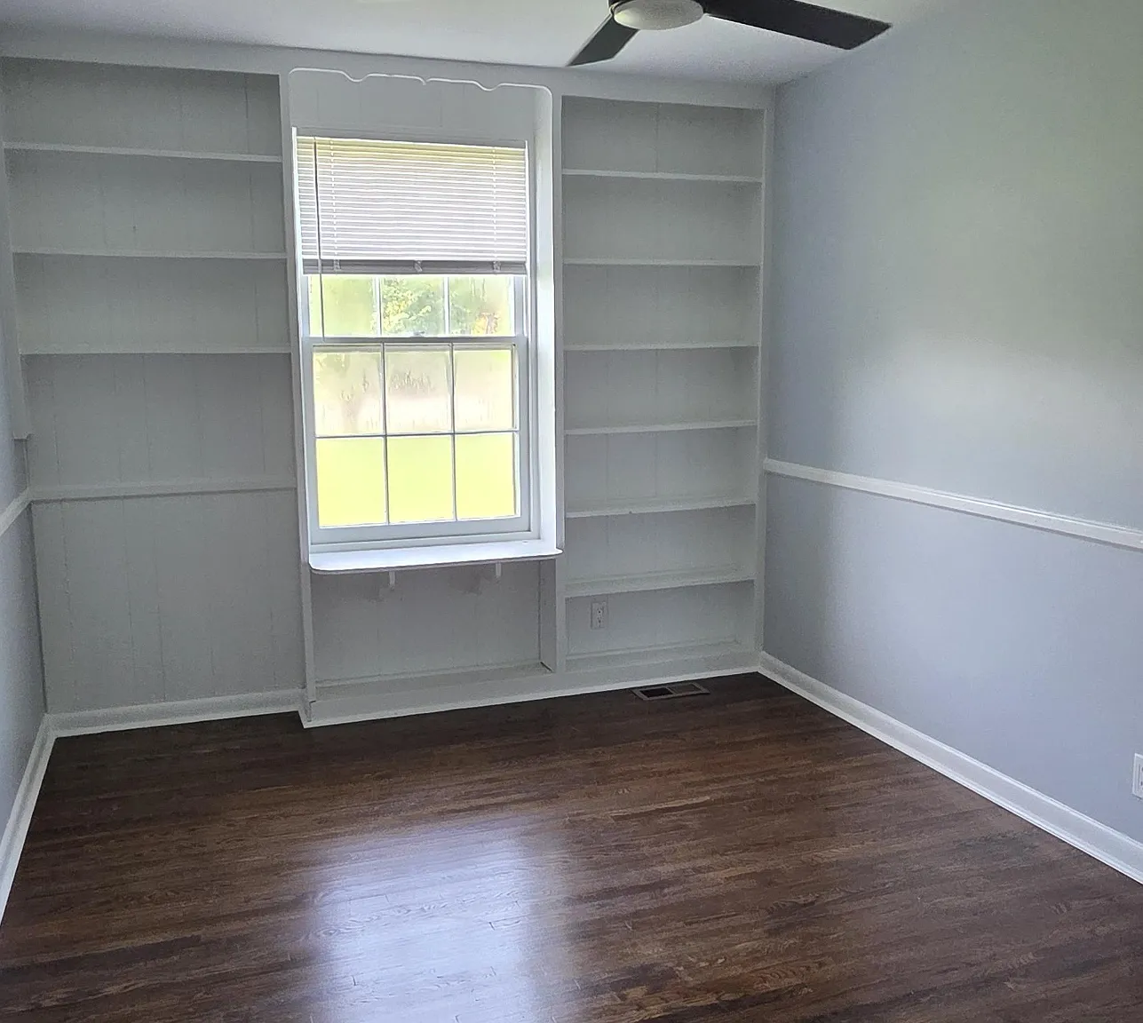 100 Southburn Drive A - A — Photo 2