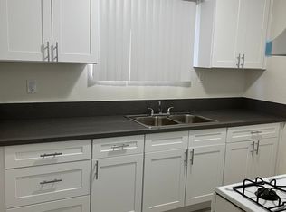 312 W 120th St APT 4, Los Angeles, CA 90061