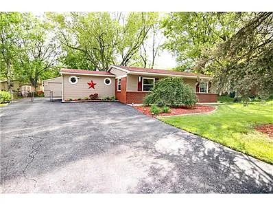 7039 Doris Dr photo 1
