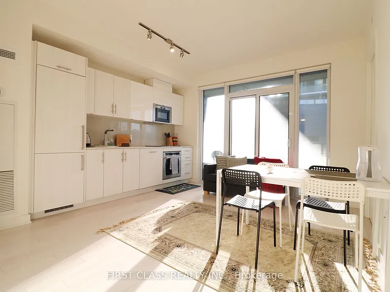 330 Richmond St W #603 — Photo 6
