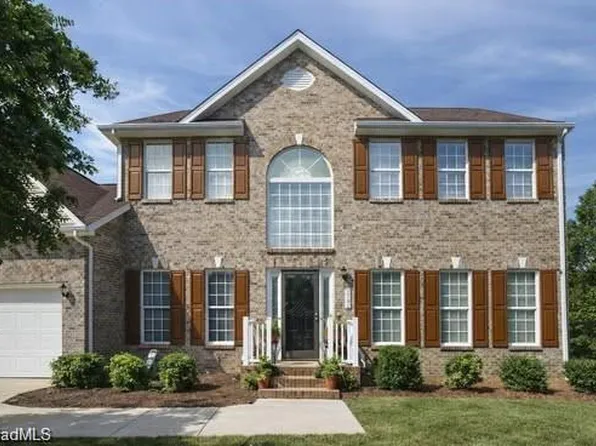 2202 McLaughlin Dr, Greensboro, NC 27406