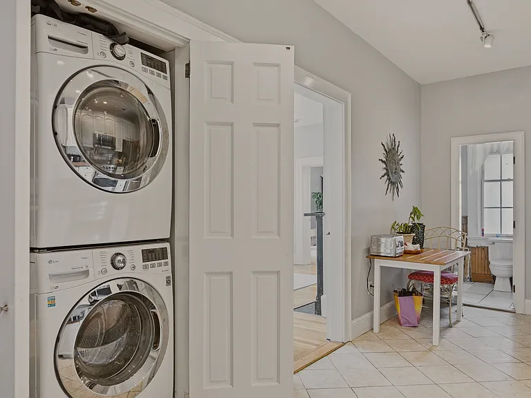 92 Pelham St #1 — Photo 10