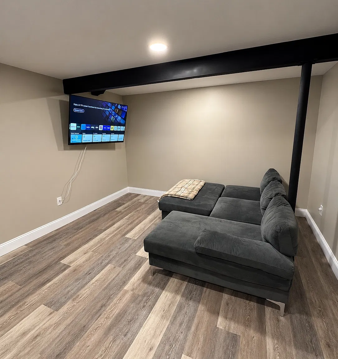 1 bed, 915 sqft, $655 — Photo 2