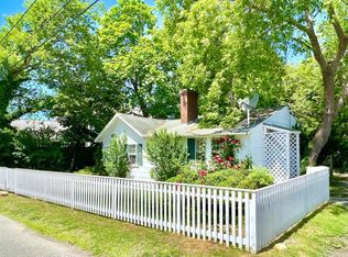 11 Norton St, Edgartown, MA 02539