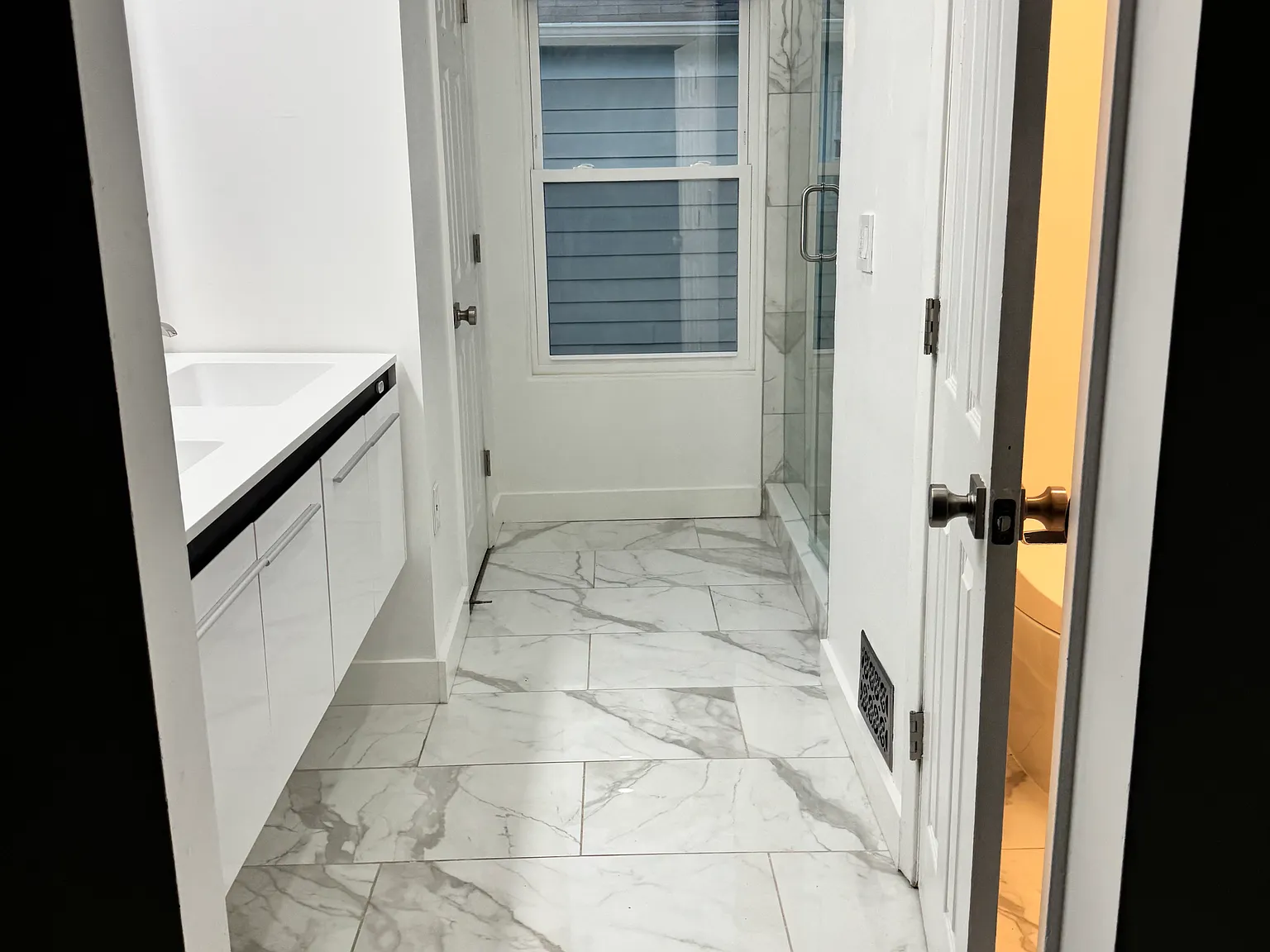 4 bed, 1752 sqft, $2,101 — Photo 4