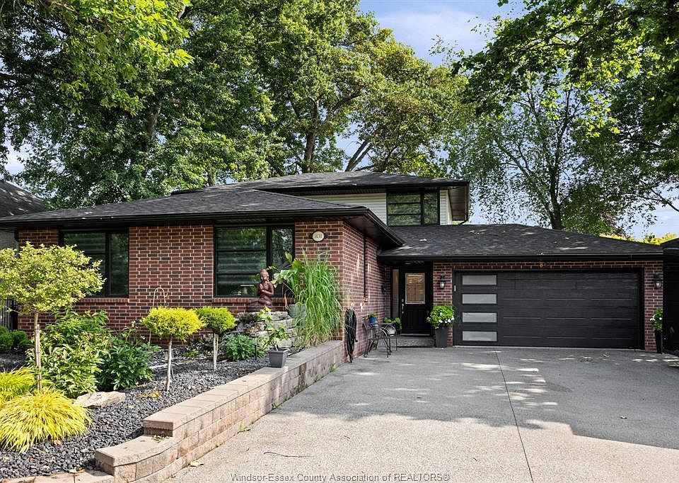 1st image of 831 Lafferty Ave