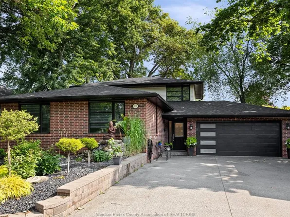 831 Lafferty Ave, Lasalle, ON N9J 3E8