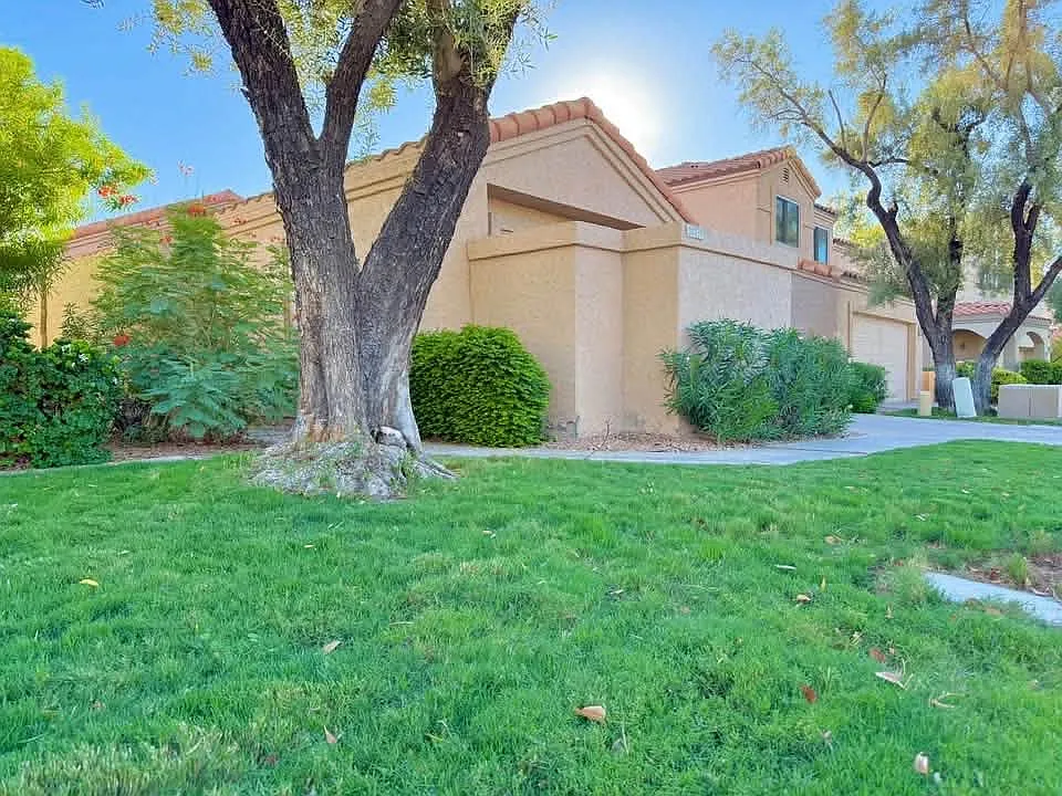 3 bed, 1834 sqft, $1,895 — Photo 2
