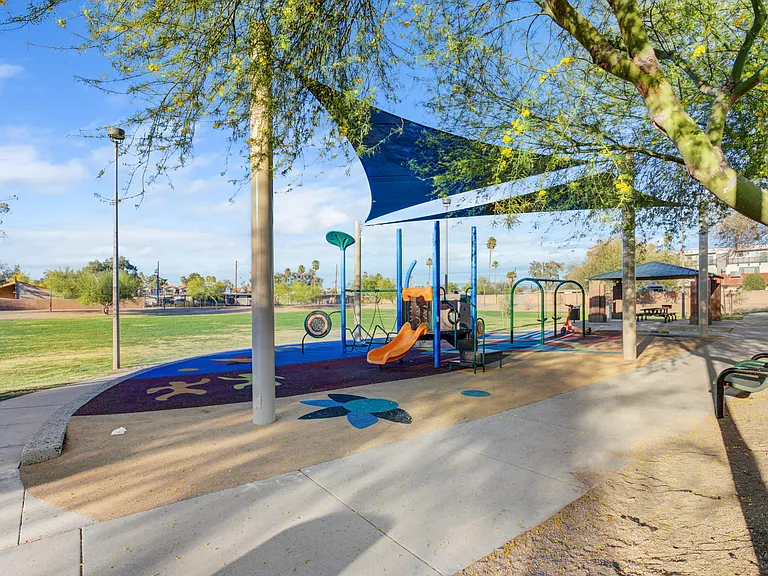 1951 E Don Carlos Ave #201 — Photo 11