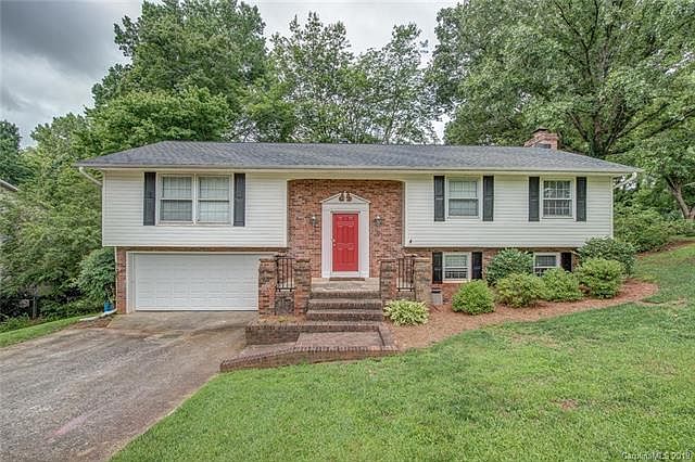 1st image of 106 Amity Cir