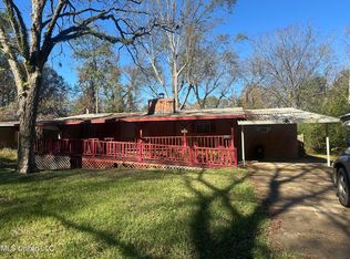 1166 Killarney St, Jackson, MS 39212