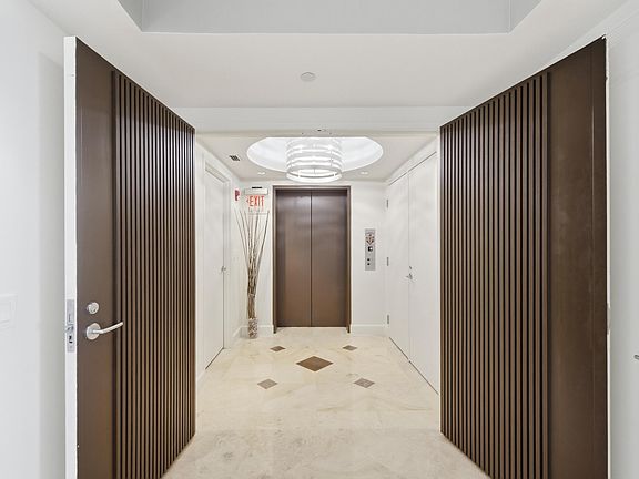 5th image of 2845 NE 9th Street #906