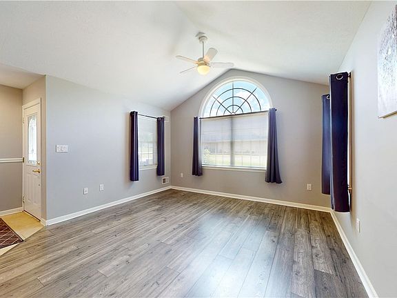 5th image of 178 Steeplechase Cir