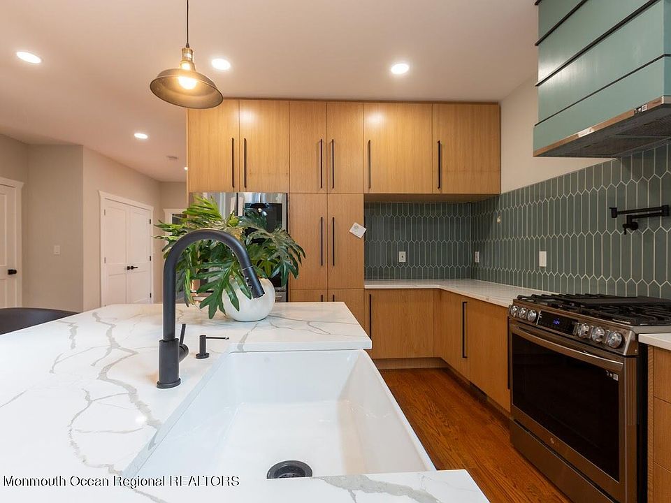 1295 Ridge Avenue, Manahawkin, NJ 08050 Zillow