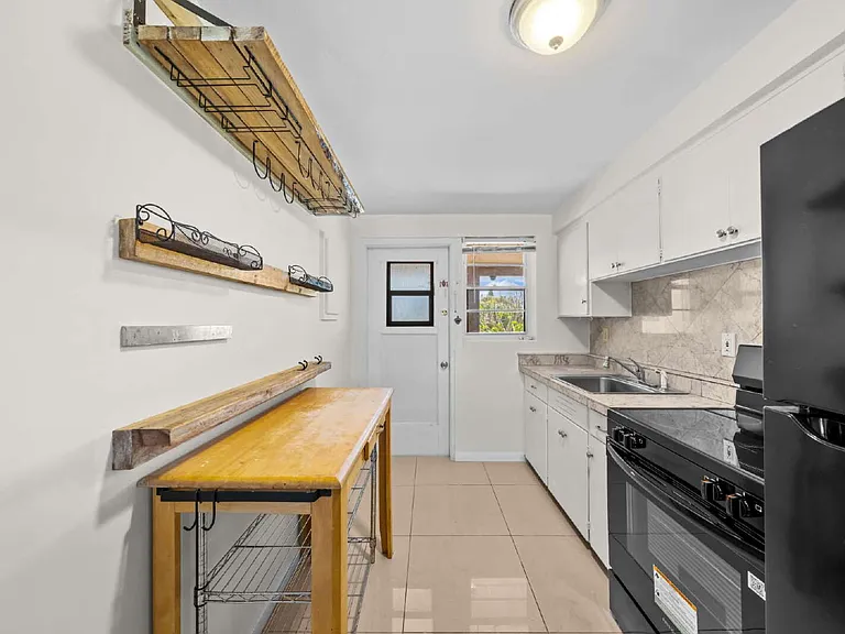 1630 S Atlantic Ave #4 — Photo 4