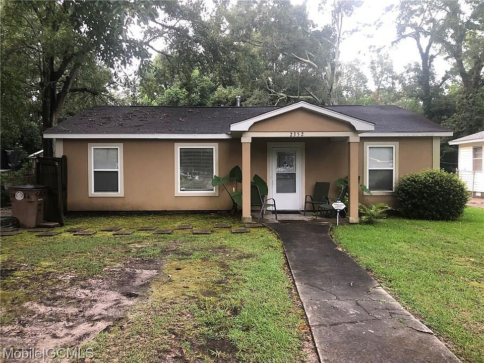 1st image of 2352 Fairway Dr