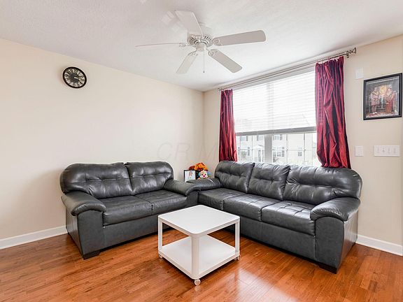 5th image of 260 Oxford Oak Dr