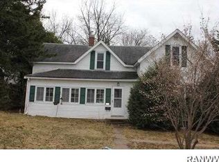 1102 15th Ave E, Menomonie, WI 54751