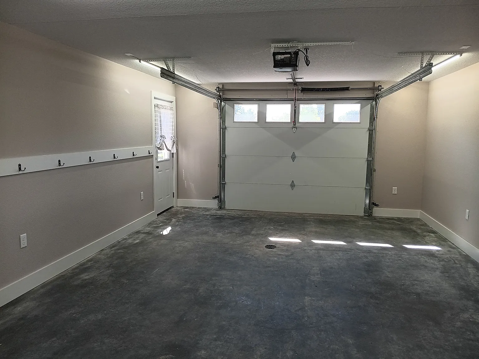 2 bed, 1100 sqft, $1,409 — Photo 2