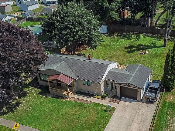 3rd image of 3810 Herbert St