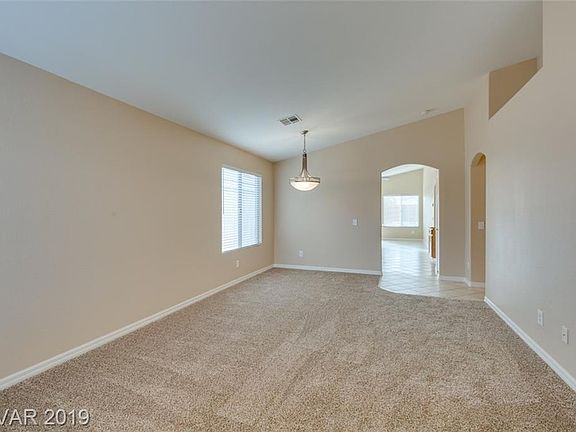 3rd image of 5157 Numidia Ave