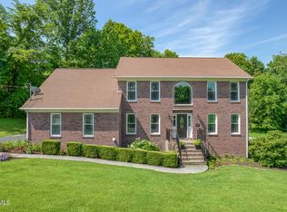 729 Ridgefield Rd, Elizabethton, TN 37643