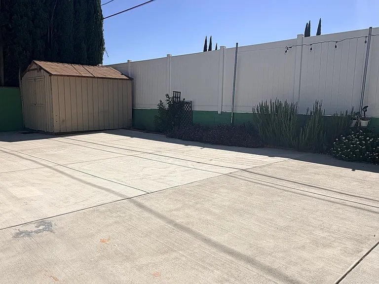 10937 Whitaker Ave — Photo 15