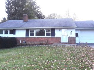 2300 Devonshire Rd, Bloomfield, MI 48302