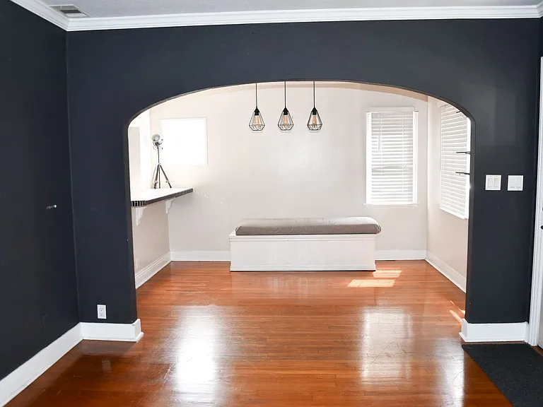 629 W Culver Ave — Photo 9