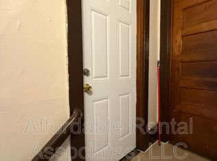 737 S 24th St, Milwaukee, WI 53204